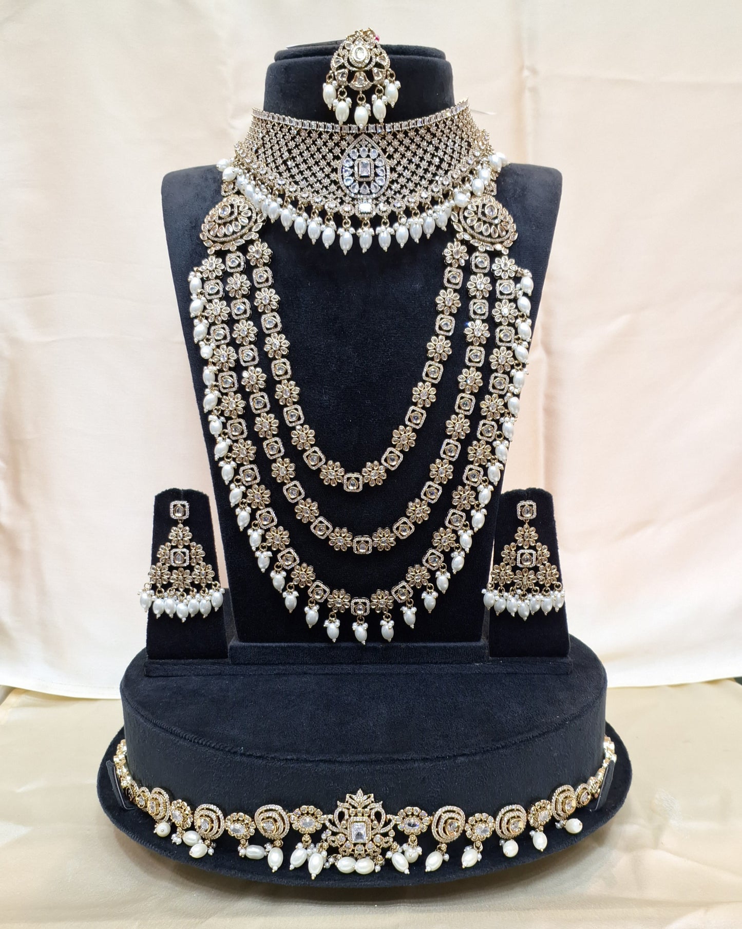 Rental Jewelry - Mehendi Victorian Bridal Jewelry with white Moissanite Stones