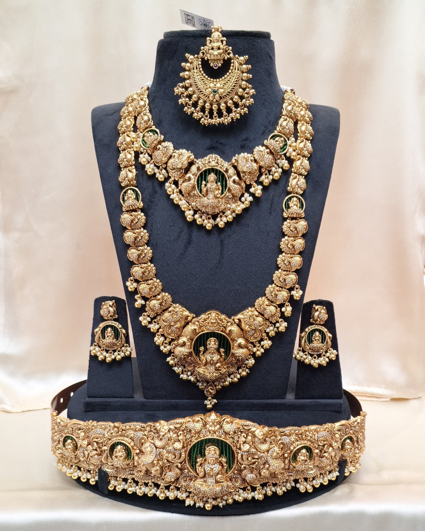 Rental Jewlery - Matt Gold Temple Jewelry 3D